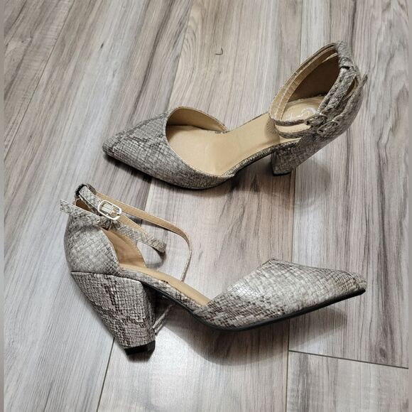 C Comfort snake print heels - Picture 3 of 11